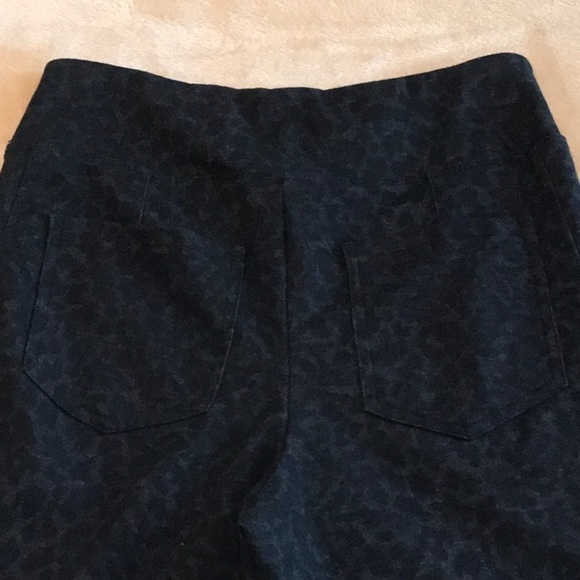 REWASH Juniors Medium Dark Leopard Print Skinny Knit Pants - Picture 5 of 13